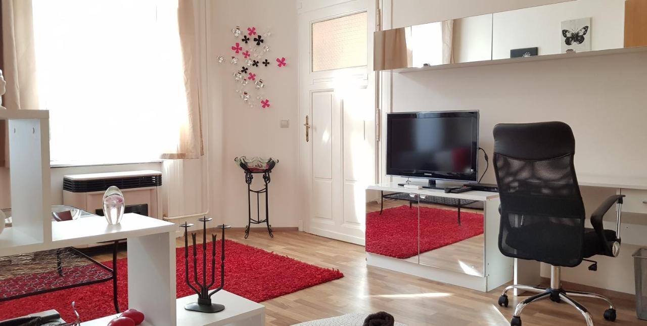 Center Royalty Apartment บูดาเปสต์ ภายนอก รูปภาพ